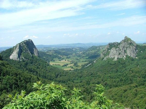 Les très célèbres volcans d'Auvergne : Puy de Dôme, Puy de Sancy, Puy Mary